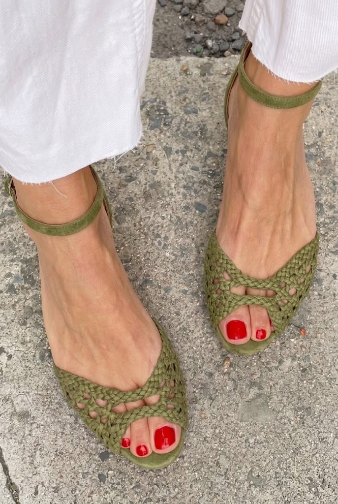 Isadora™ | Gold Woven Sandals