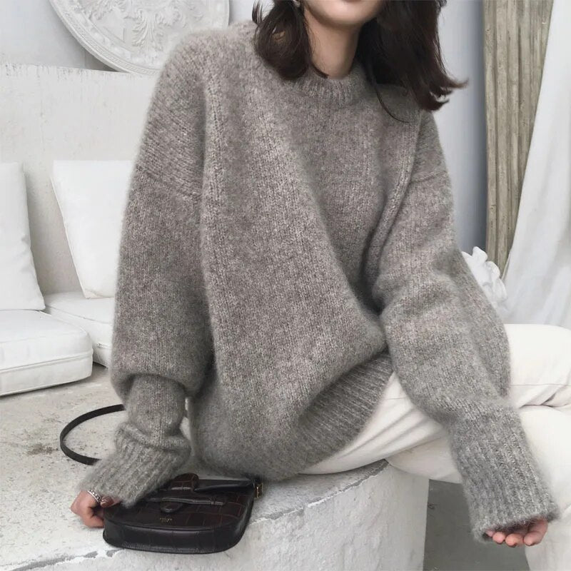 Women's Oversized Fluffy Knit Jumper with Crew Neck | Balloon Sleeves